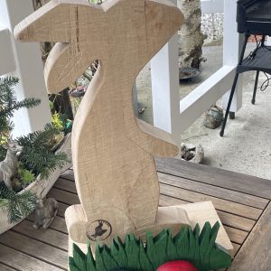 XL Osterhase Erni aus massivem Buchenholz