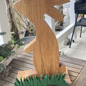 XL Osterhase Oini aus massivem Buchenholz